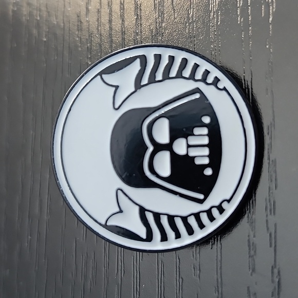 Disney Star Wars Darth Vader Inspired Pin - Picture 1 of 3